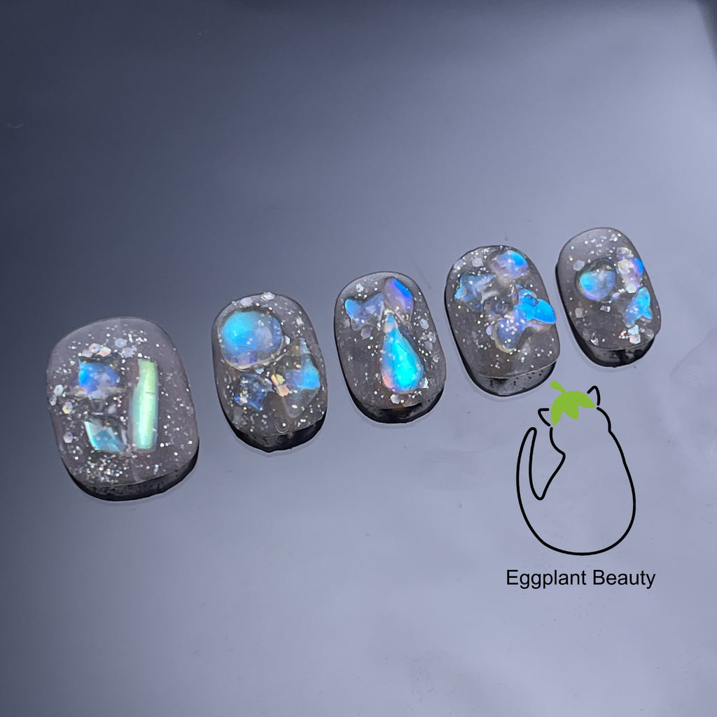 EPBeauty Short Icy Sparkle Press-On Nails | Glacier-Inspired Detachable Nail Set