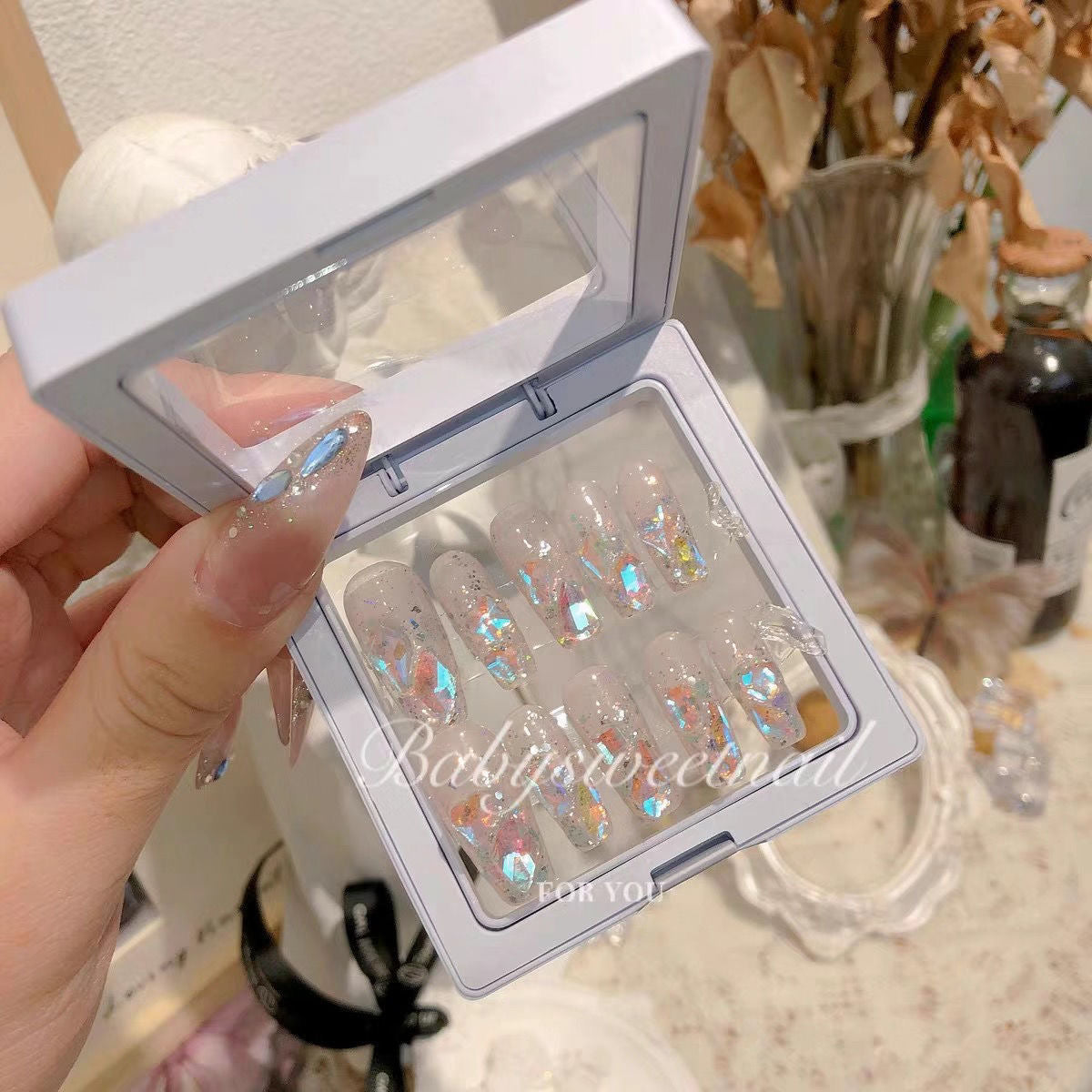 EPBeauty Enchanted Press On Nails | Aurora Holographic Nails with Detachable Spellbinding Glow