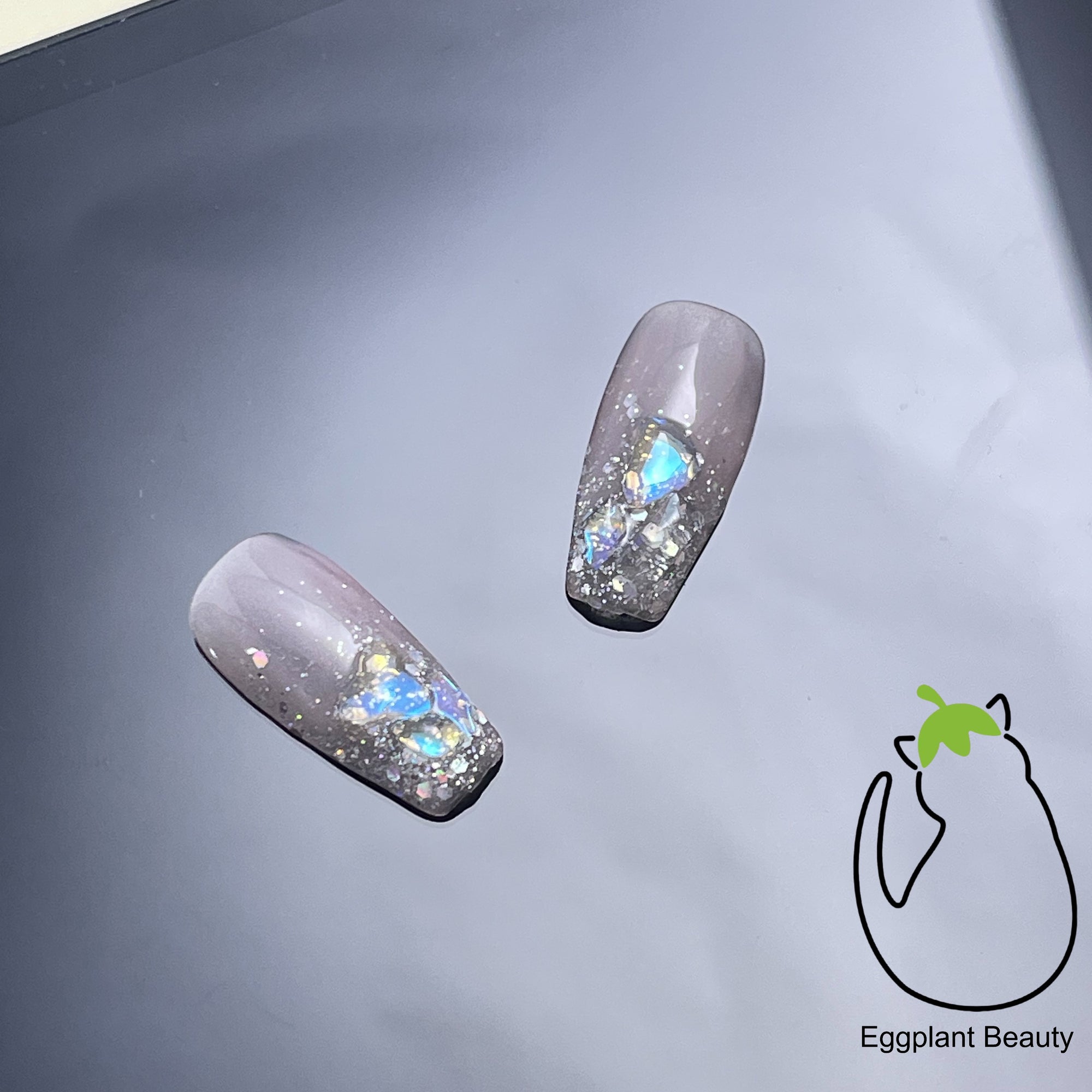 EPBeauty Enchanted Press On Nails | Aurora Holographic Nails with Detachable Spellbinding Glow