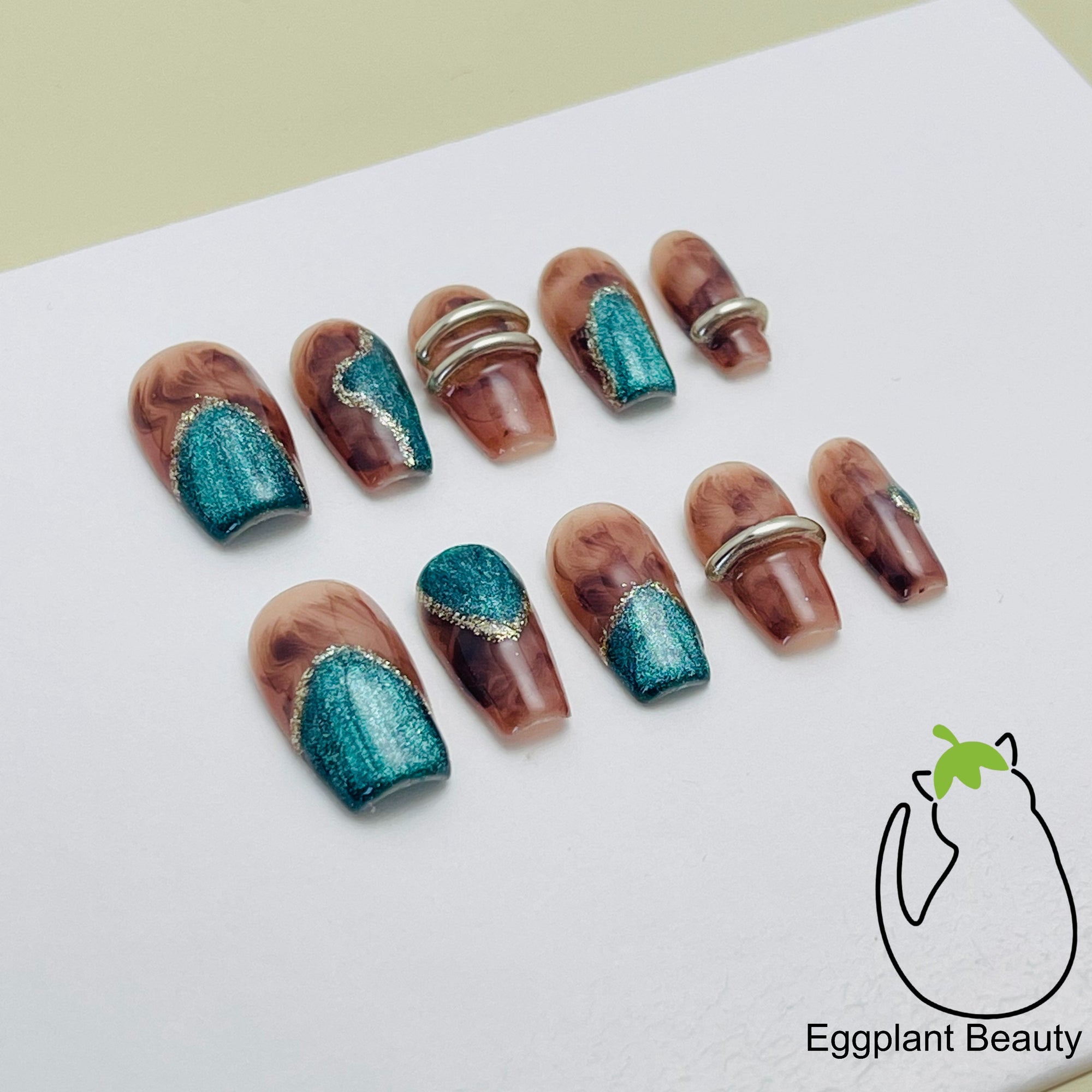 Luxe Malade Press On Nails - Amber Ombre, Green Starry Cat Eye & Gemstone Finish (10Pcs)