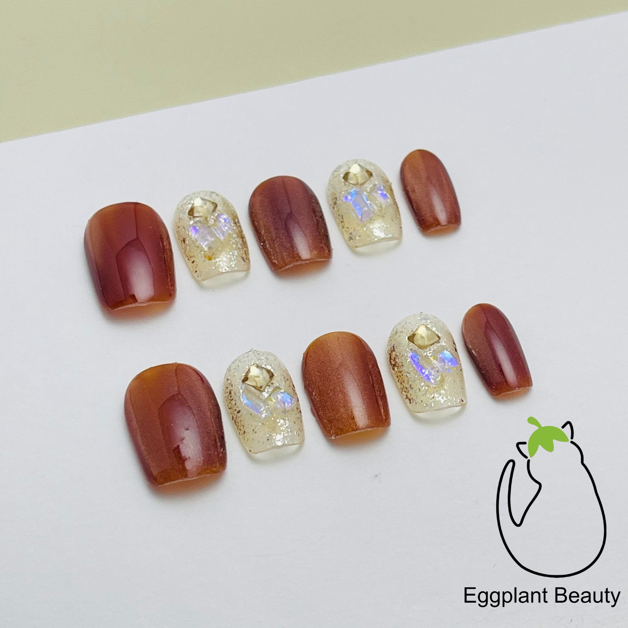 Earl Grey Malade Press On Nails - Magnetic Cat Eye & Caramel Sparkle (10Pcs)