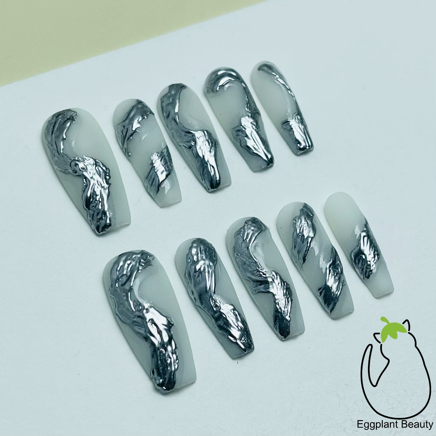 Chrome Edge Press On Nails - Luxe Metallic Mirror & Gothic Glam Design (10Pcs)