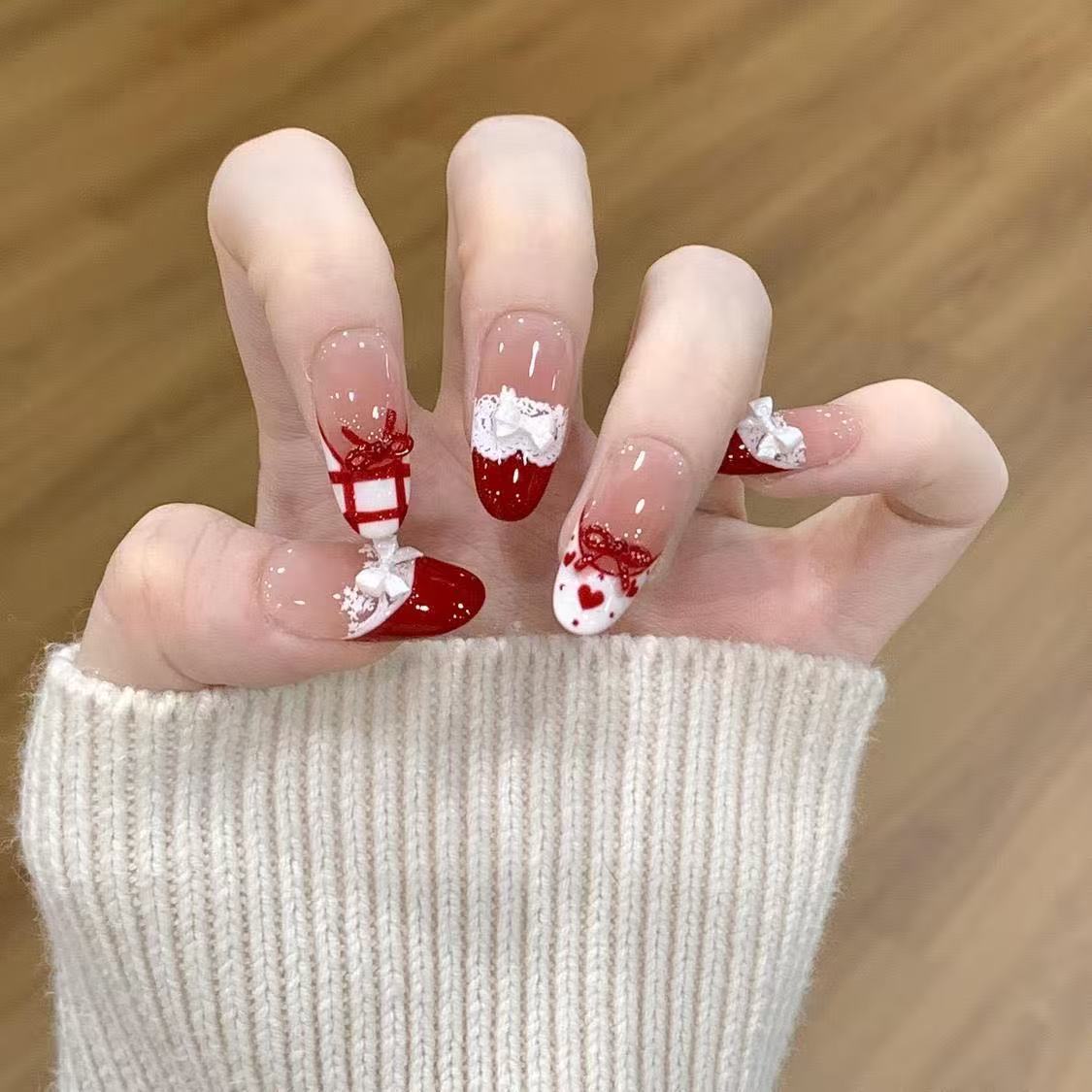 Encore Rêverie Press On Nails - Lace Hearts & Silk Bow (10Pcs)